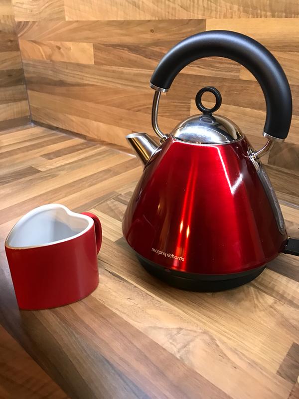 morphy richards red kettle