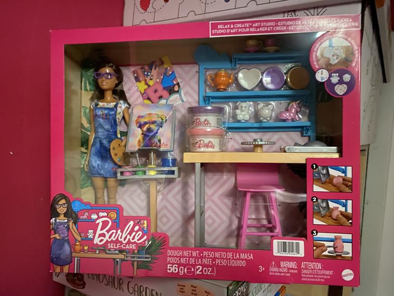 Barbie 2025 art studio