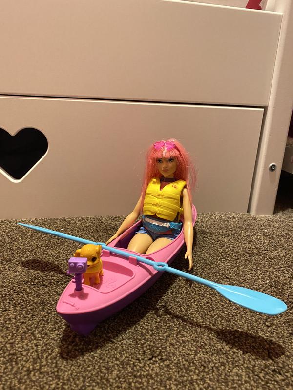 Barbie supercaravana online amueblada