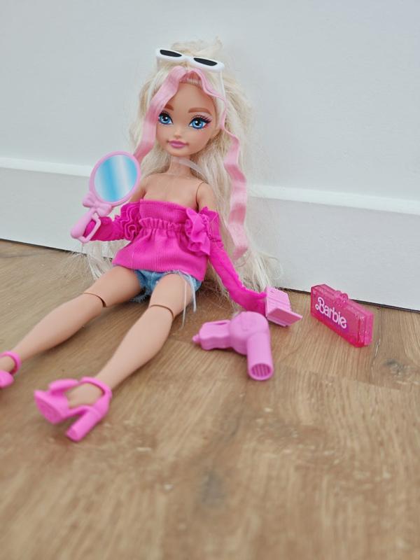 Barbie Dream Besties Barbie Malibu Doll and Accessories Mattel