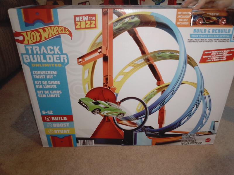 Hot Wheels Track Builder Unlimited Corkscrew Twist Kit Playset & 1