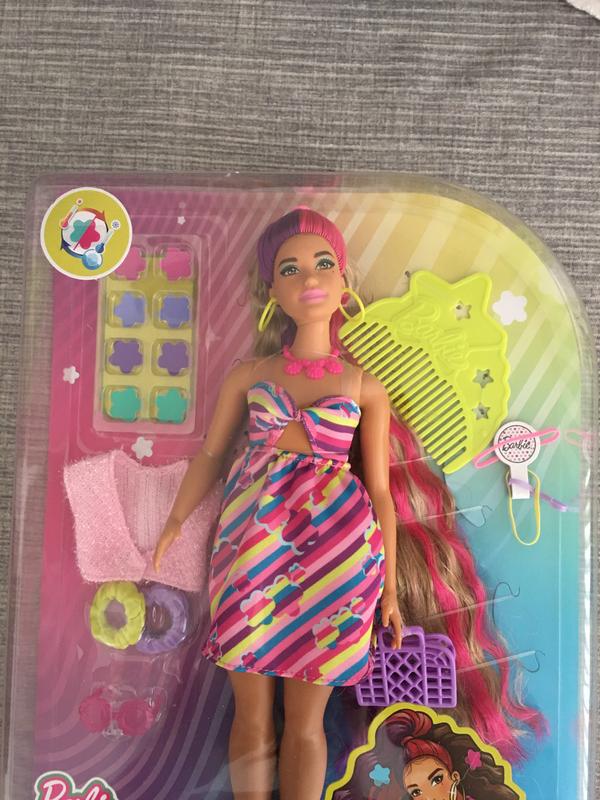 Barbie Poupée Barbie Ultra Chevelure Plantureuse Avec 15 Accessoires à Prix  Carrefour