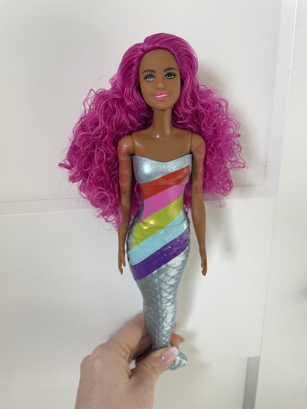 Barbie sirena color reveal