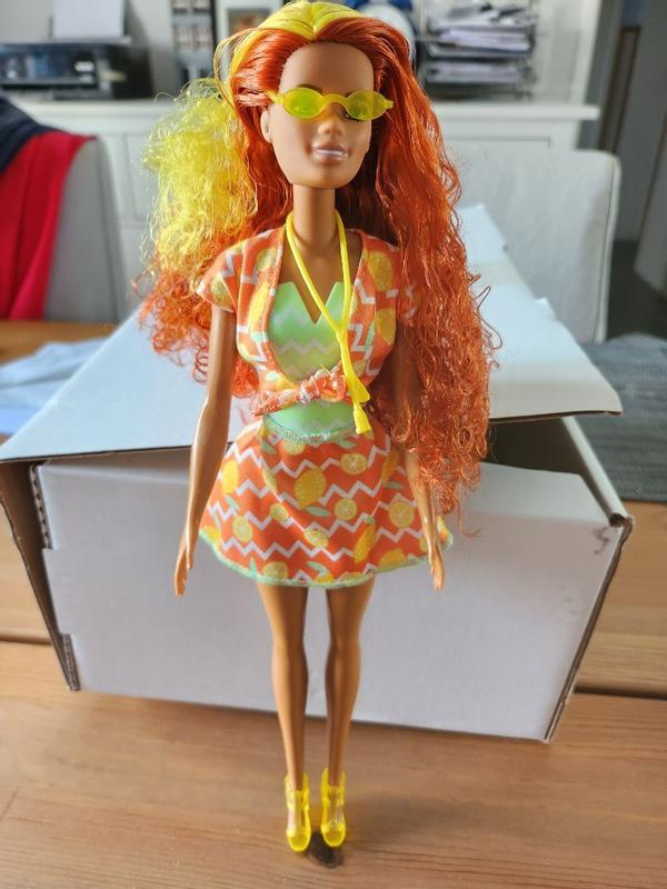 Achat Mattel - réf : HJX49 - Barbie - Barbie Color Reveal Sweet Fruit -  Poupée Mannequin en gros