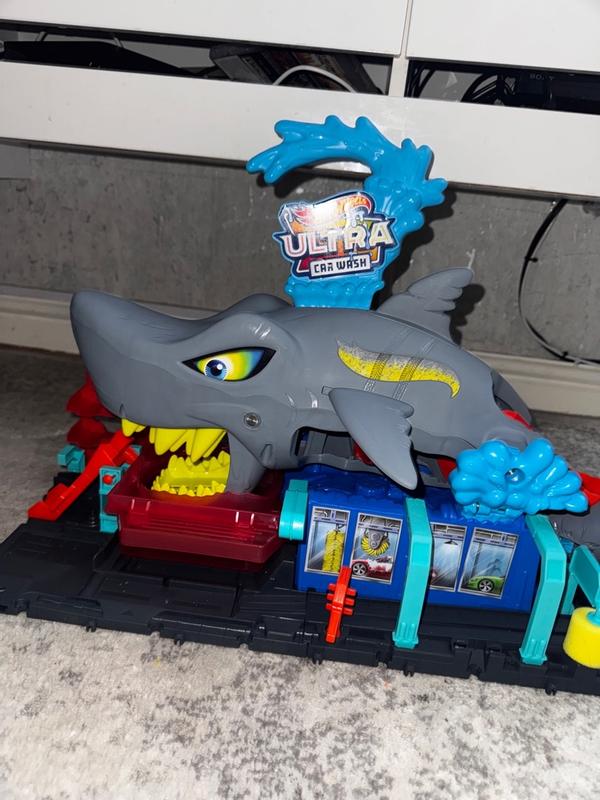 Hot Wheels ชุดฮอตวีลส์ร้านล้างรถฉลามยักษ์ 1:64 เว็บไซต์ทางการ