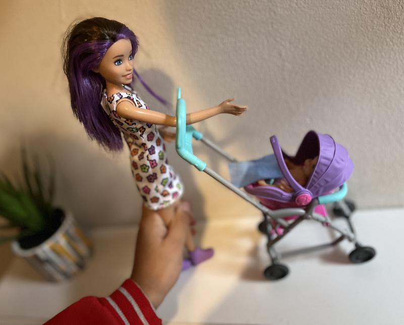 Barbie skipper babysitter online stroller