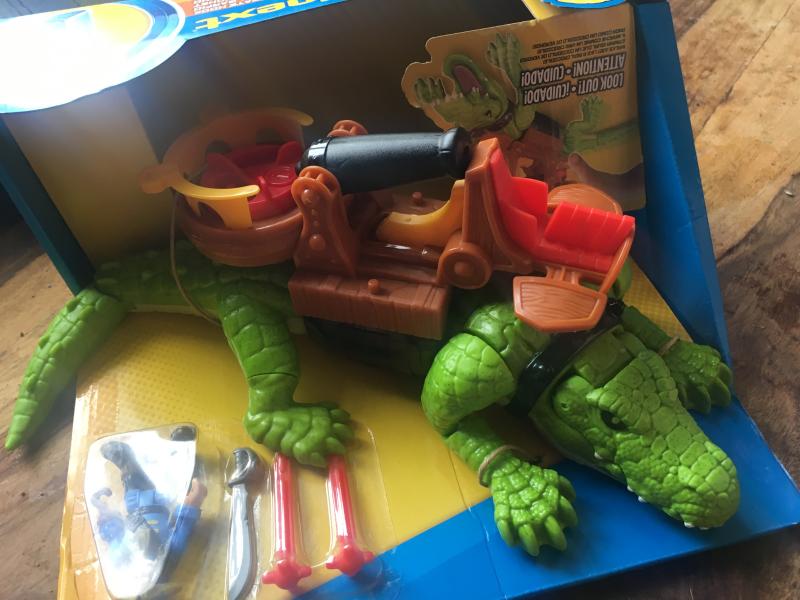 Imaginext Walking Croc & Pirate Hook | DHH63 | MATTEL