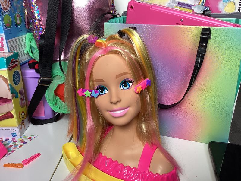 Barbie - Styling Head Capelli Arcobaleno, testa pettinabile con capelli  biondi e ciocche arcobaleno fluo da acconciare, HMD78