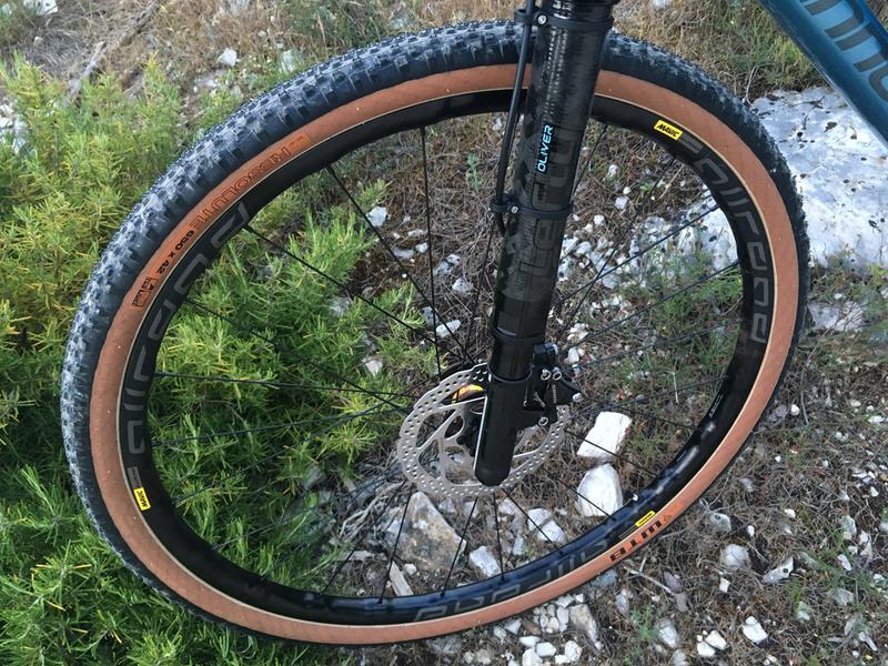 mavic aksium 650b wheelset