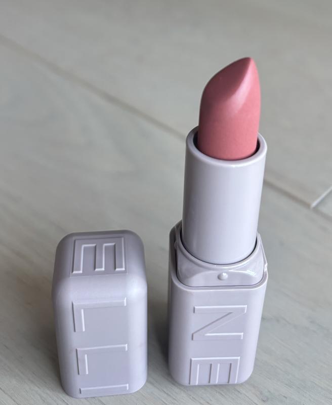 Matte lipstick