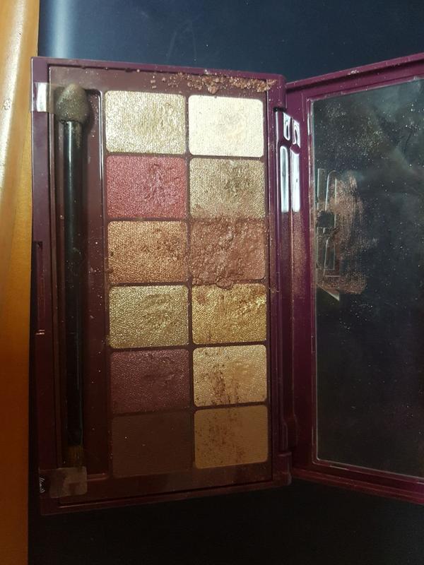 One of the colour shattered and messed up the other colours. This is after an attempt to put the eyeshadow back to it's place.