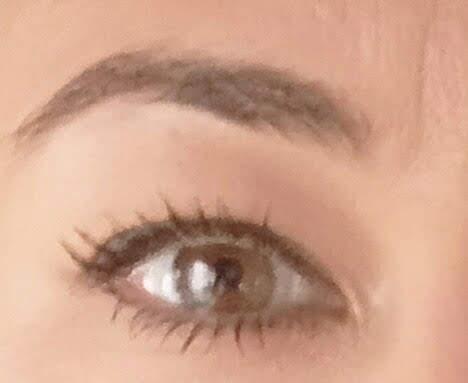 Mis pestañas (que normales son caídas) con la máscara de pestañas Lash Sensational