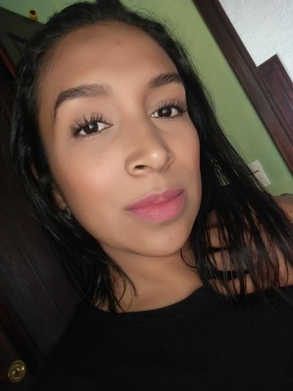 Make natural y unas hermosas pestañas