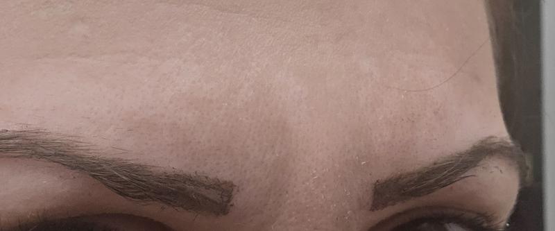 Can't make front eyebrows without using 12 q-tips. Spoolie doesn't work if you don't have hair.