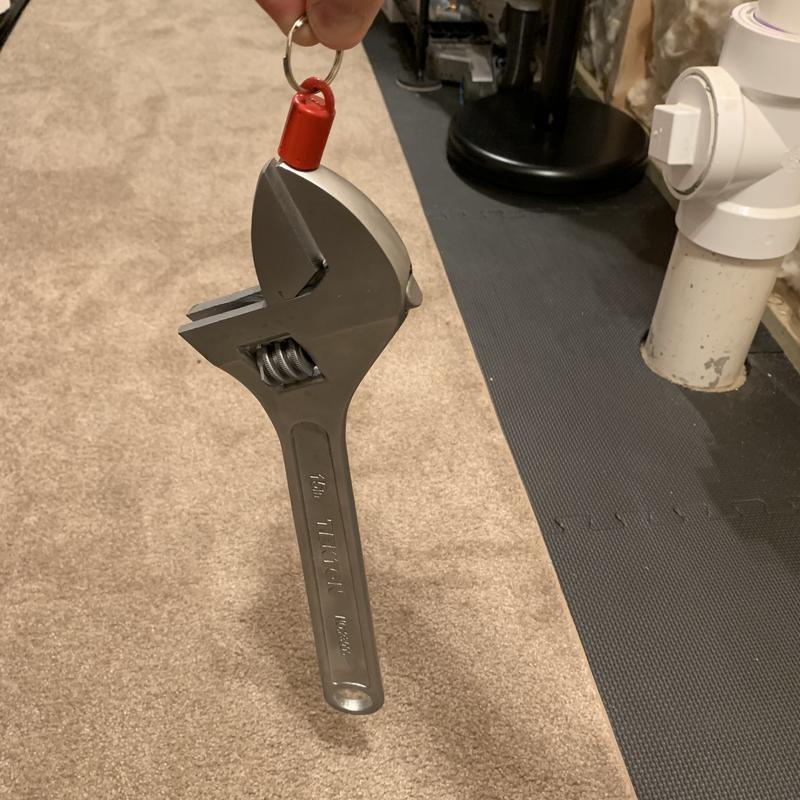 Lifting wrench as demonstrated on commercial