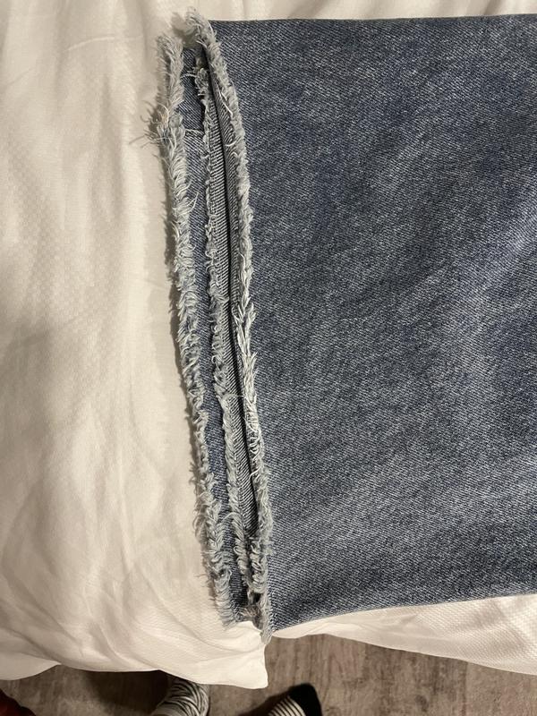 Review Thumbnail Image 0 323400188