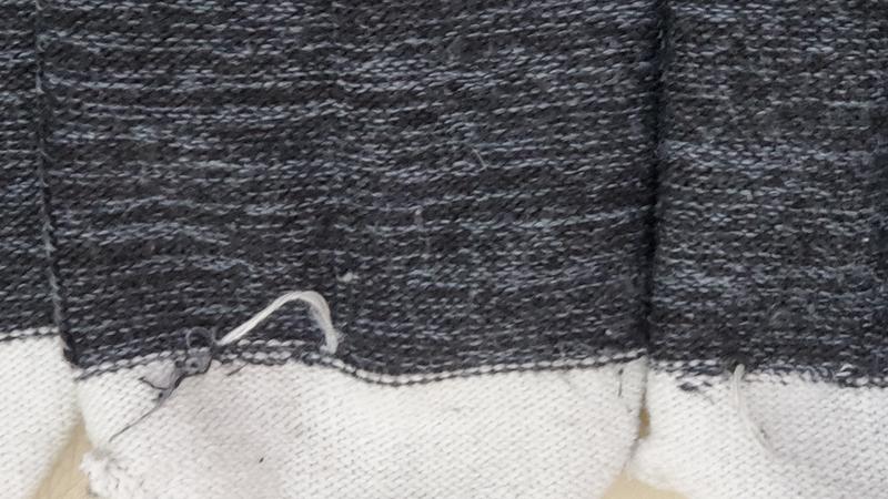 Knots at the big toe of every pair.