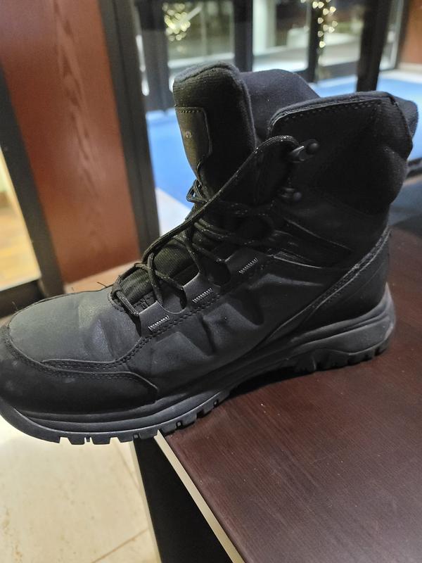 Right boot is defective or something as it hurts my ankle bone.