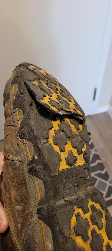 2nd pair of these boots. Bottom plate breaks.