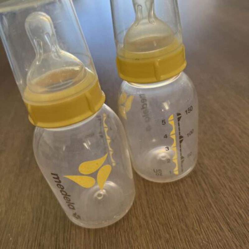 Medela store baby bottles