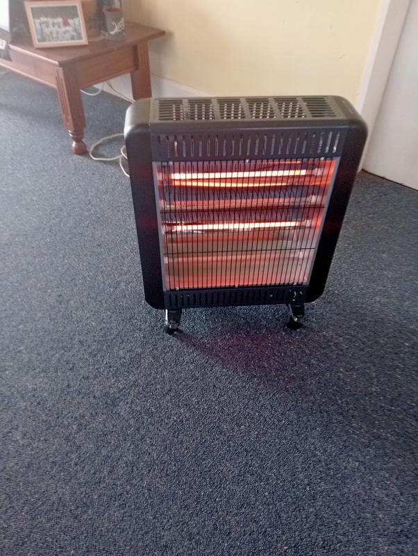 Goldair Radiant Heater - Radiant u0026 Flame Effect Heaters | Mitre 10™