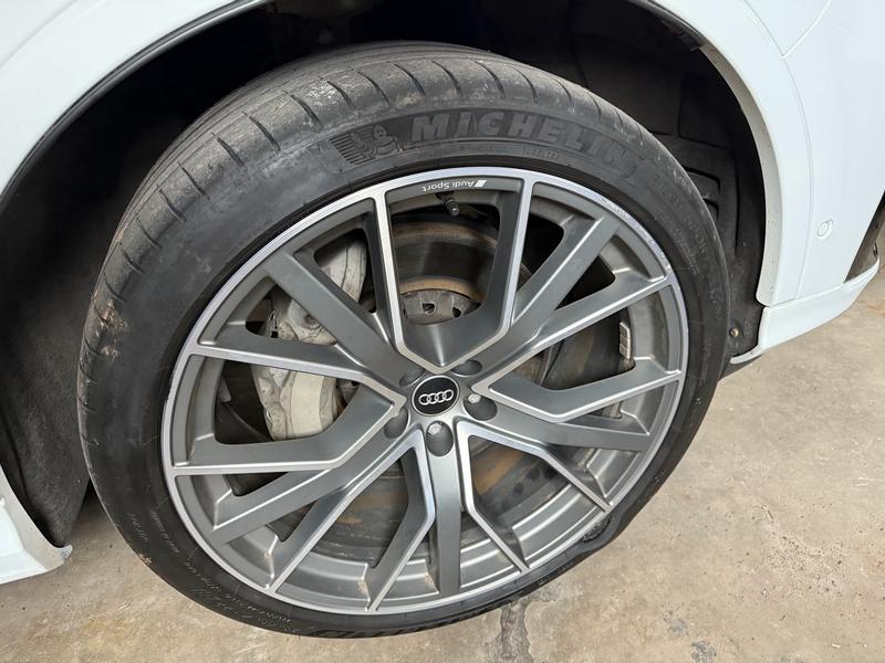 2 tires - Same DOT - similar kind of bulge