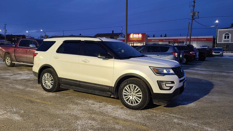 245/60 R 18 X-ICE® North 4 on 2017 Explorer AWD