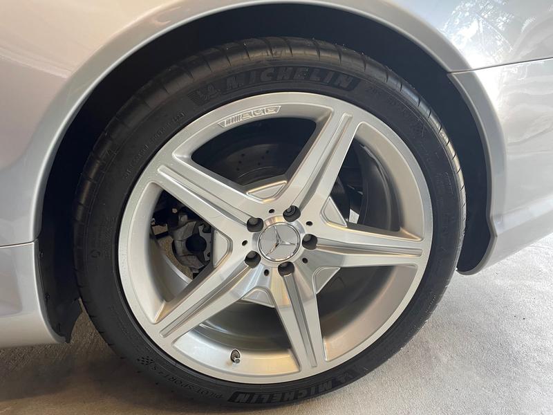 Pilot Sport 4S (295-30 ZR 19) on my 2011 Mercedes SL 550