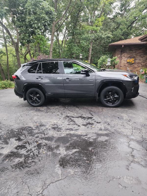 Pic 1 is the New tires,  2-3 pics are the Old tires with 94,000 miles on them.