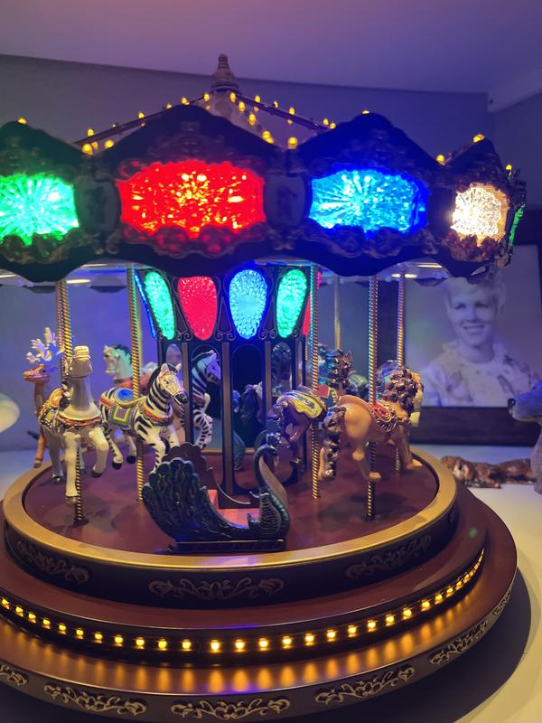 Mr. Christmas Marquee Deluxe Carousel | HSN