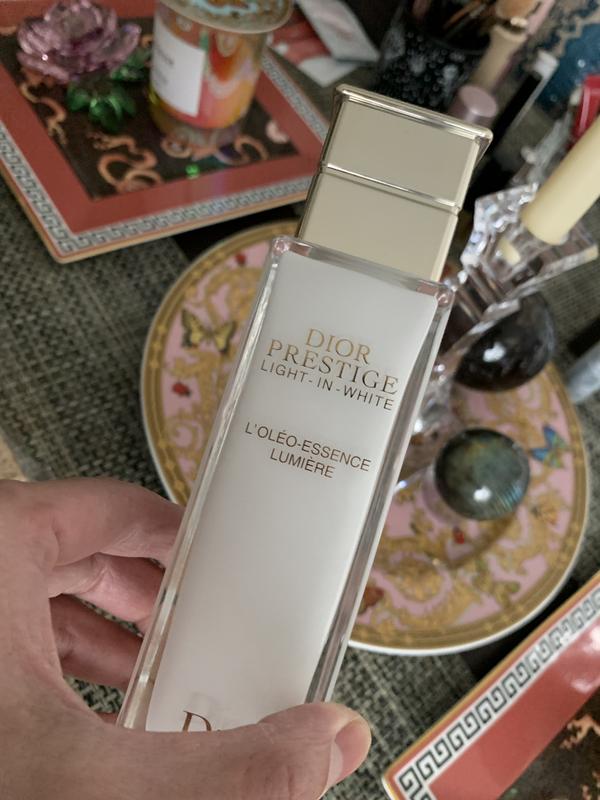 DIOR Dior Prestige Light-in-White L'Oléo-Essence Lumière