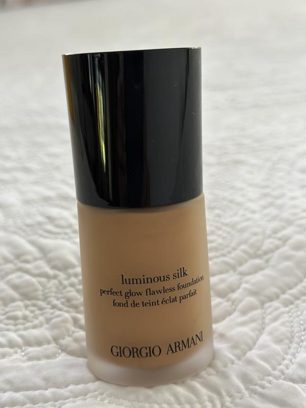 Giorgio armani luminous silk foundation clearance myer