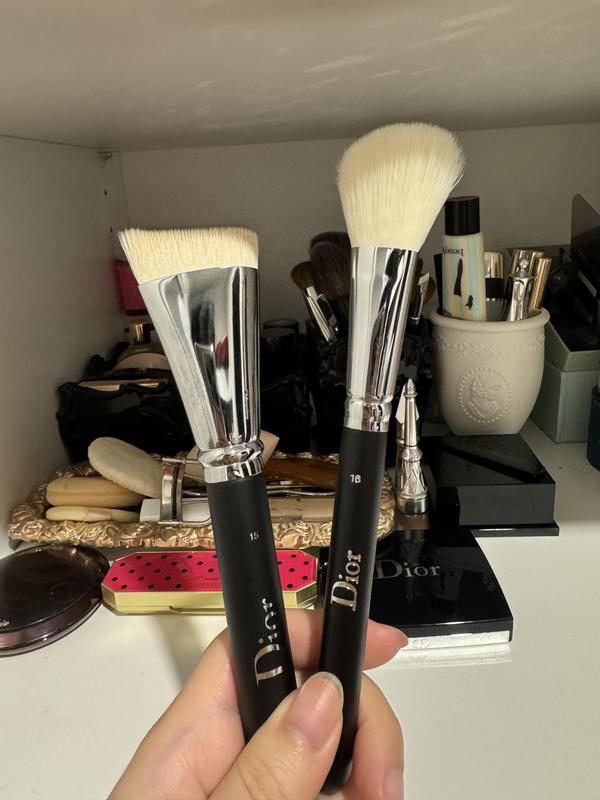 Dior backstage hotsell blush brush