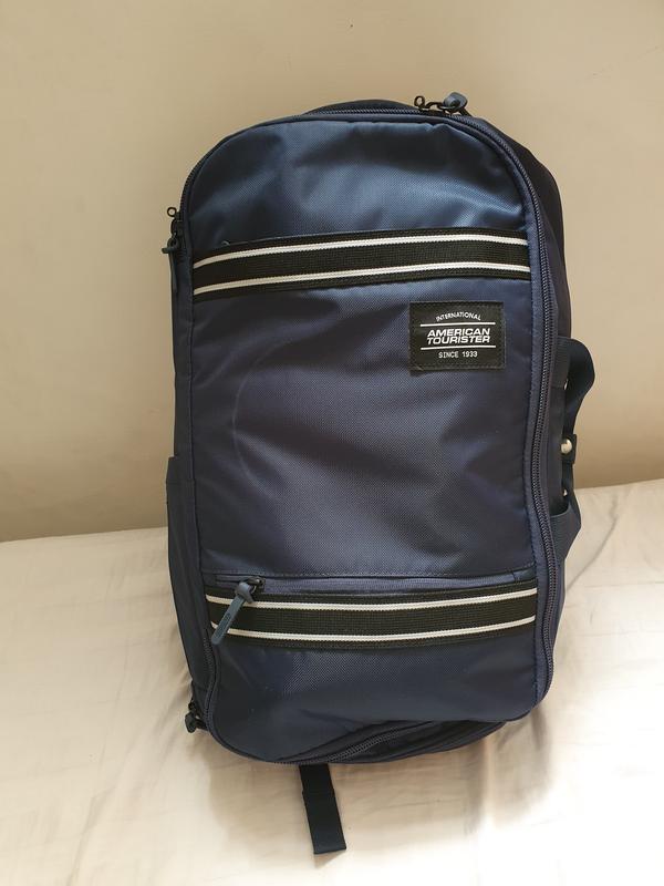 American tourister aston outlet backpack