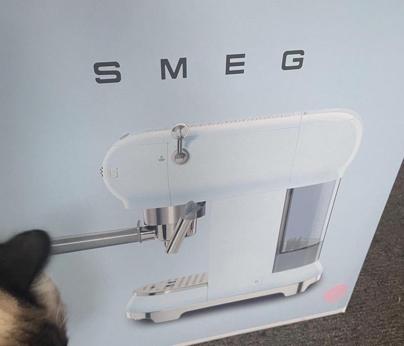 Smeg Pink Espresso Coffee Machine ECF01PKAU