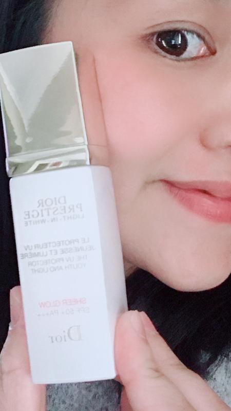 新品　Dior Prestige Light-In-White UVプロテクター The UV Protector Youth And Light - Sheer Glow SPF 50+ PA+++
