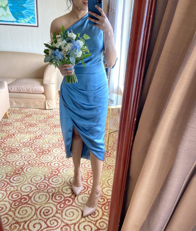 cassini dress in blue elliatt Shop Kaileigh Clothing and Dresses at SilkRoll. Trade with us! main image 1