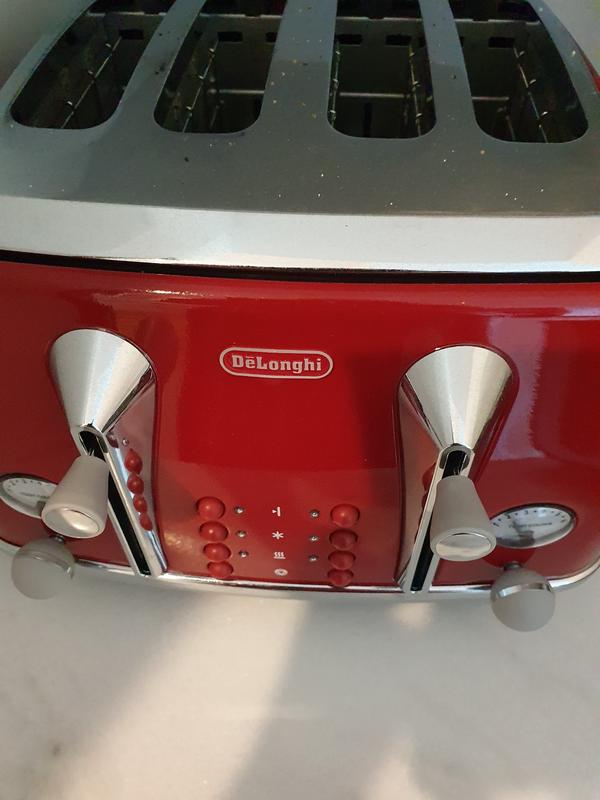 DeLonghi Distinta Flair four-slice toaster review