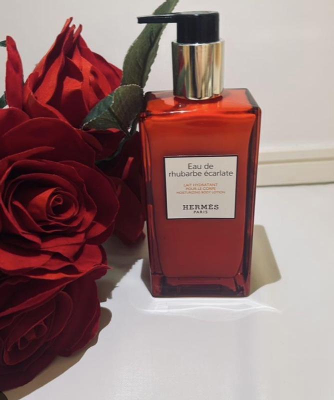 HERMÈS Eau de Rhubarbe ÉCarlate Moisturizing Body Lotion 200ml | MYER