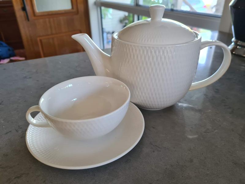 Maxwell & Williams White Basics Diamonds Tea Cup & Saucer Low 250ml Set Of  4