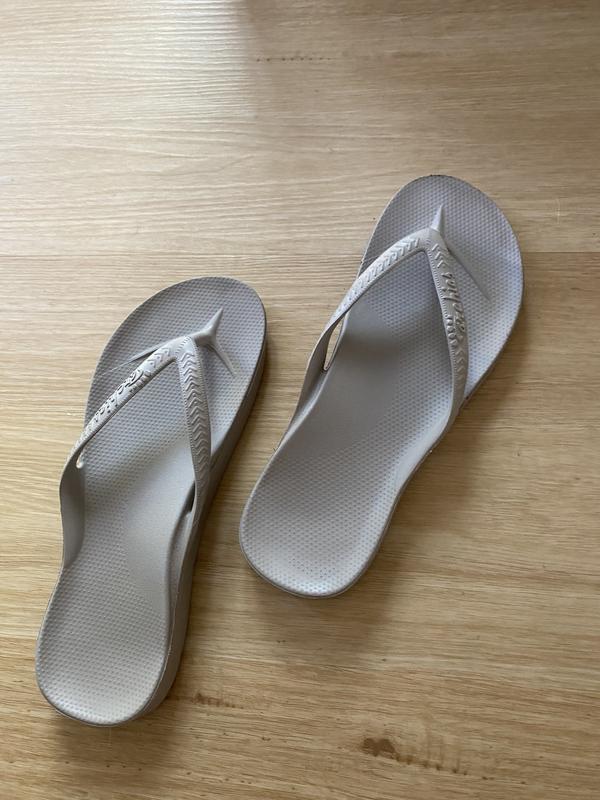 Archies Arch Support Thongs In Taupe