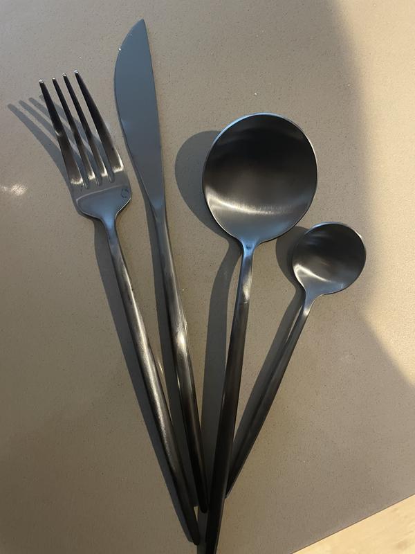 Vue Spencer 16 Piece Cutlery Set In Black