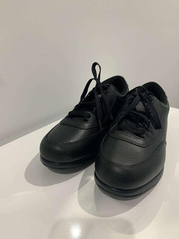 the body shoe classic walker