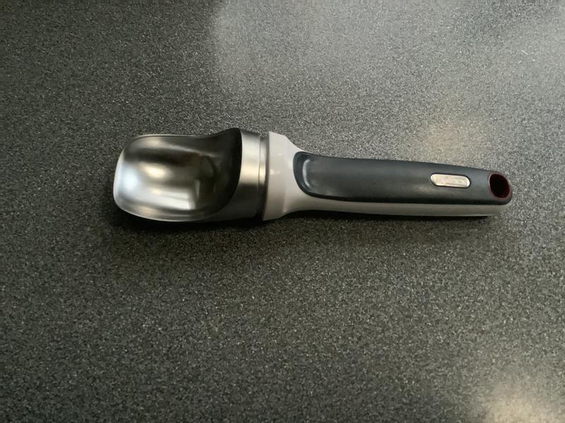 Zyliss Right Scoop Ice Cream Scoop Silver Grey