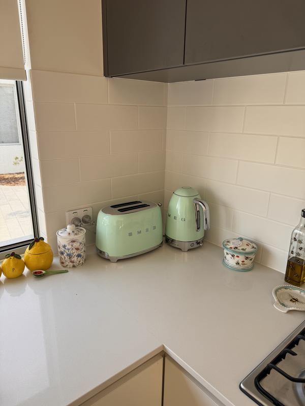 Smeg 50's Style Variable Temperature Kettle Pastel Green KLF04PGAU