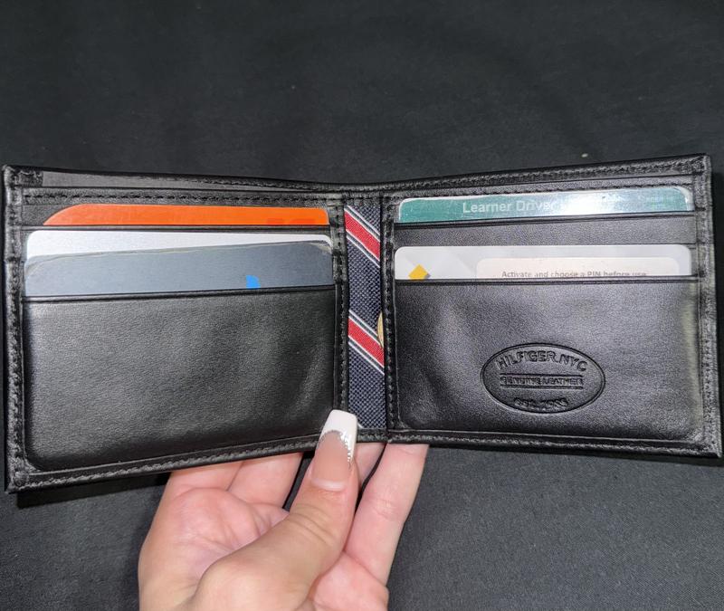 Tommy hilfiger eton mini on sale billfold leather wallet