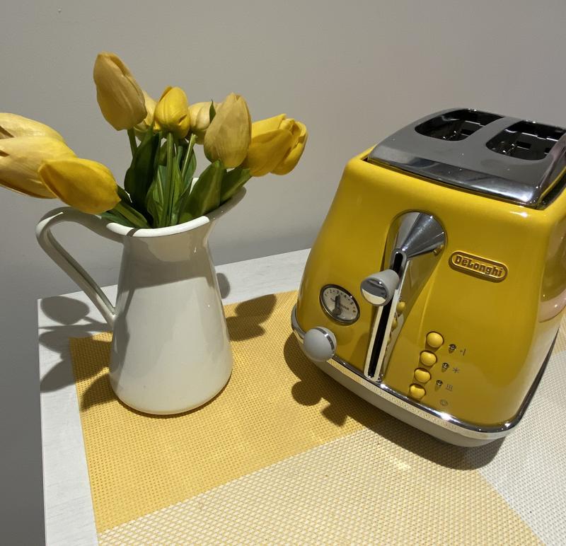 Icona Capitals by De'Longhi  Breakfast Collection with 2-slice toaster 