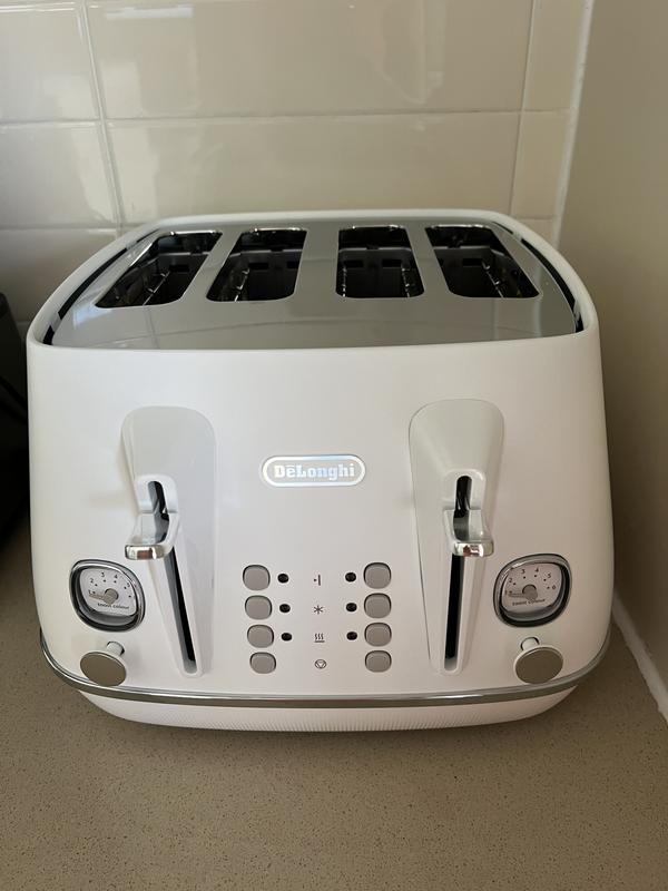 Delonghi Distinta Moments 4-slice Toaster - Sunset White - Noel Leeming