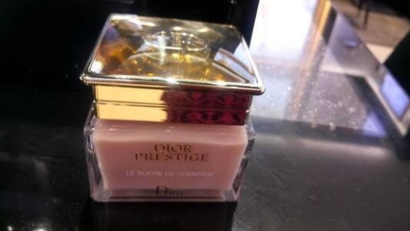 Facial Exfoliator Dior Prestige Le Sucre De Gommage Review Dior