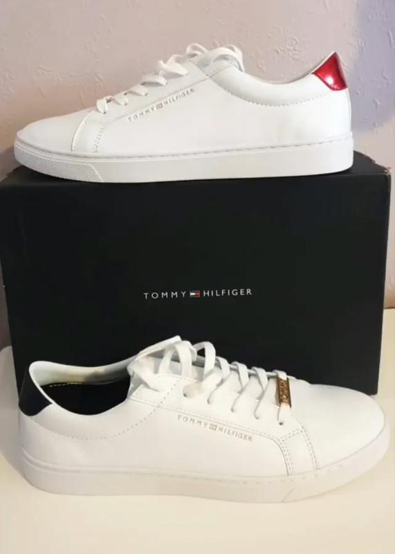 tommy hilfiger shoe box